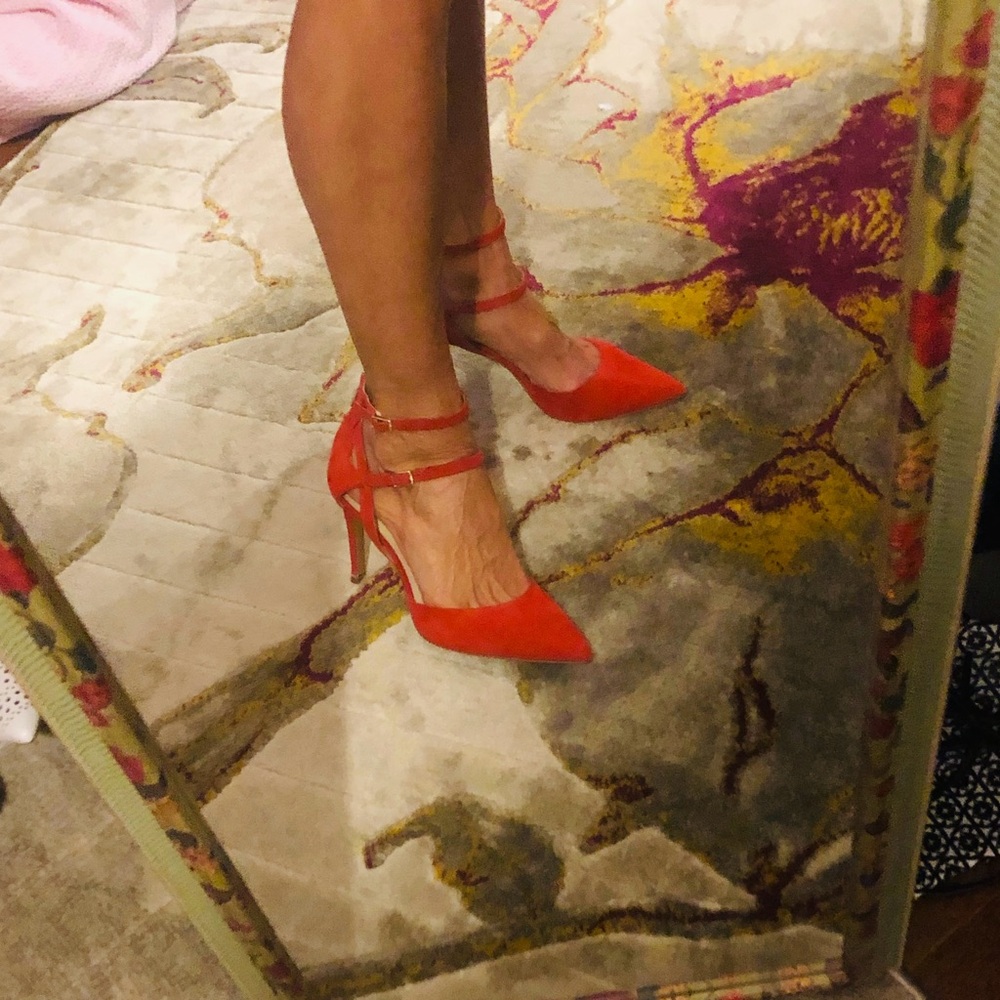 KENNETH COLE NY RED SUEDE STILETTO HEELS/ 7.5 LIKE BRAND NEW - Picture 2 of 7